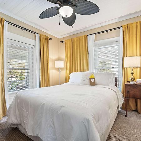 Old Carrabelle Hotel Hemingway Suite Bagian luar foto